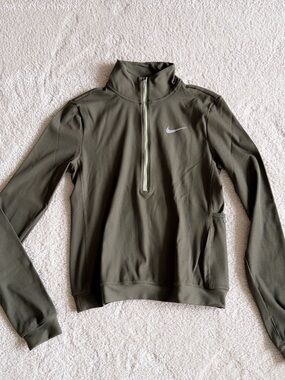 NWT✨$80 Nike Element Ribbed Half-Zip Pullover Top sz XS Army Green Running Golf